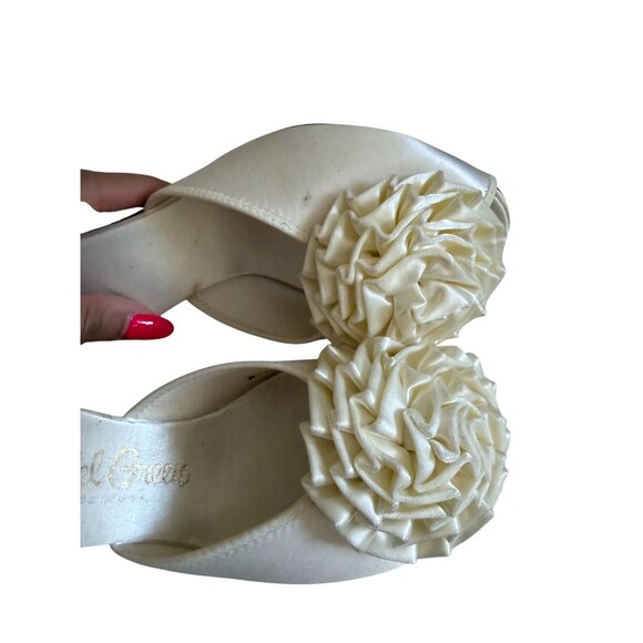 DANIEL GREEN Vintage Cream Satin Rosette Slippers Heels Sz 7 NEW NWOB - Picture 3 of 9